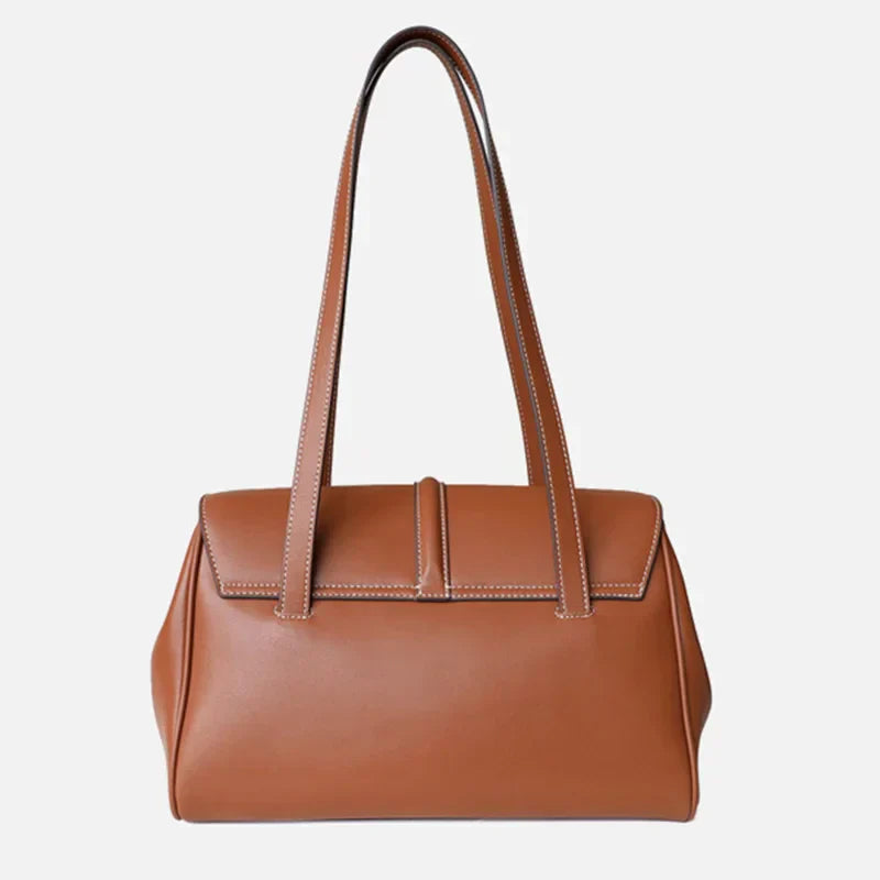 Laura Budapeste Pouch
