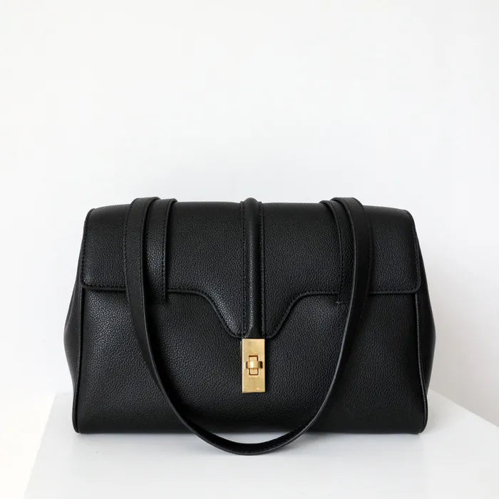 Laura Budapeste Pouch