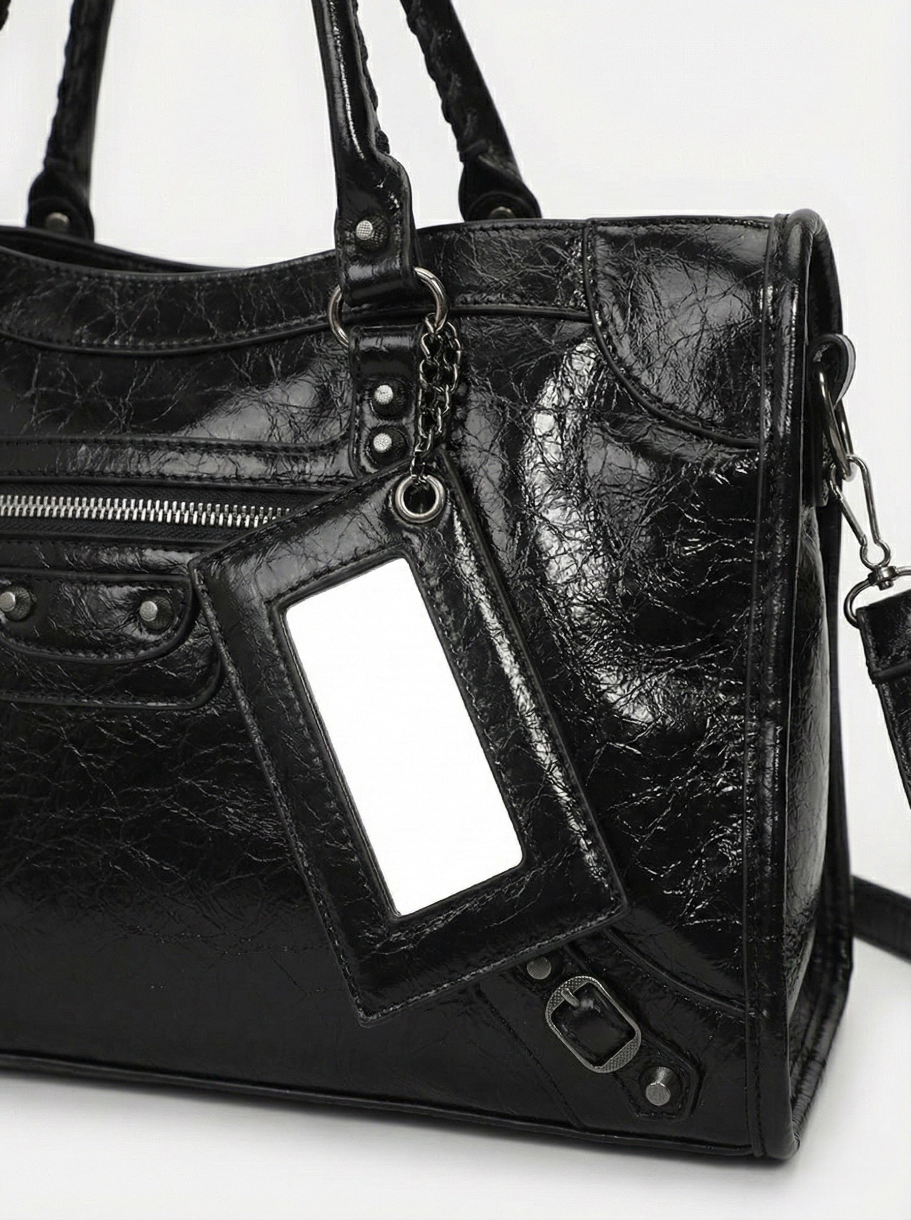 Carmela- Stylish Handbag with Spacious Interior & Minimalist Design