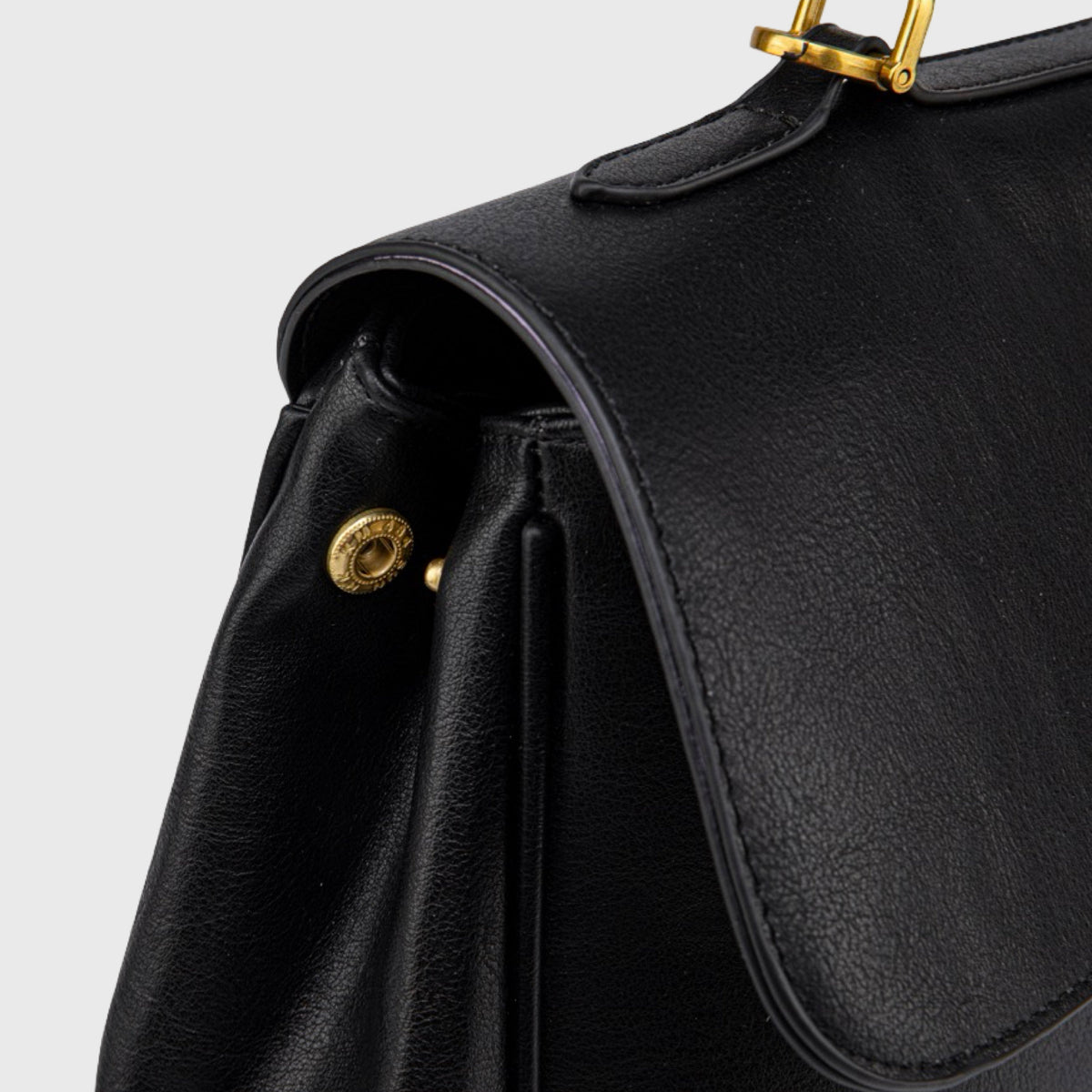 Cecil Essential -  Black Bestseller
