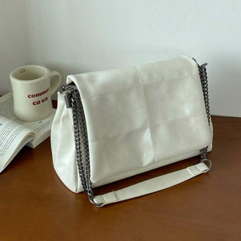 Laura Cambridge Shoulder Bag